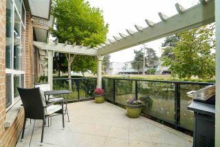 Photo 4: 84 15353 100 Avenue in Surrey: Guildford Townhouse for sale in "Soul of Guildford" (North Surrey)  : MLS®# R2211059
