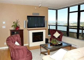 Photo 4: 2102 15 E ROYAL Avenue in New Westminster: Fraserview NW Condo for sale : MLS®# R2168703