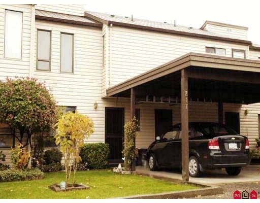 Main Photo: 217 27411 28TH Avenue in Langley: Aldergrove Langley Townhouse for sale in "ALDERVIEW" : MLS®# F2727443