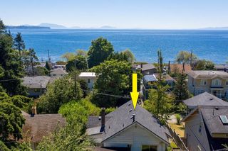Main Photo: 14683 WEST BEACH Avenue: White Rock House for sale in "White Rock Beach Westside" (South Surrey White Rock)  : MLS®# R2717934