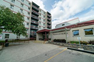 Photo 1: 502 35 VALHALLA Drive in Winnipeg: North Kildonan Condominium for sale (3G)  : MLS®# 202122760