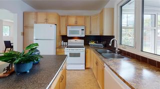 Photo 5: 618 Cedarcrest Drive in Winnipeg: Residential for sale (3F)  : MLS®# 202213301