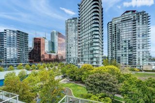 Photo 15: 606 980 COOPERAGE Way in Vancouver: Yaletown Condo for sale in "COOPERS POINTE" (Vancouver West)  : MLS®# R2874852