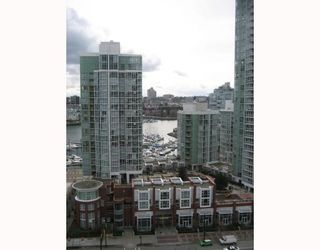 Photo 4: 1903 1009 EXPO Boulevard in Vancouver: Downtown VW Condo for sale in "LANDMARK 33" (Vancouver West)  : MLS®# V696490