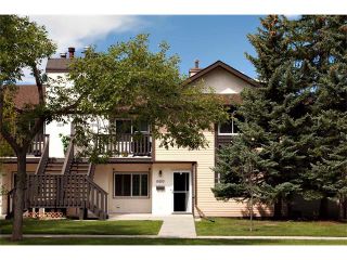 Photo 1: 11616 OAKFIELD Drive SW in Calgary: Cedarbrae House for sale : MLS®# C4076543