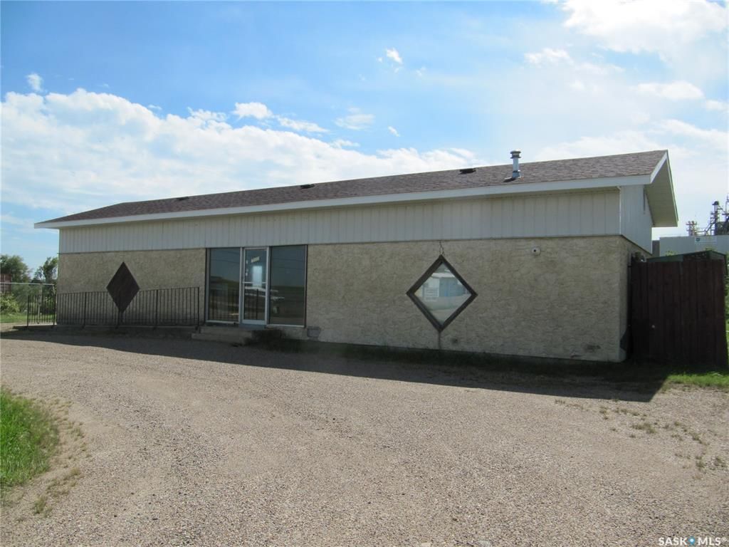 Main Photo: 10033 Thatcher Avenue in North Battleford: Parsons Industrial Park Commercial for sale : MLS®# SK904960