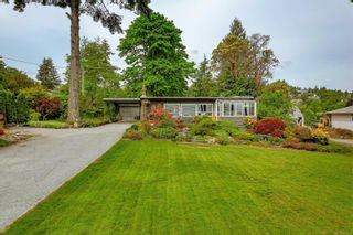 Photo 2: 8698 East Saanich Rd in North Saanich: NS Dean Park House for sale : MLS®# 957336
