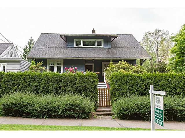 Main Photo: 510 FIRST Street in New Westminster: Queens Park House for sale in "QUEEN'S PARK" : MLS®# V1122002