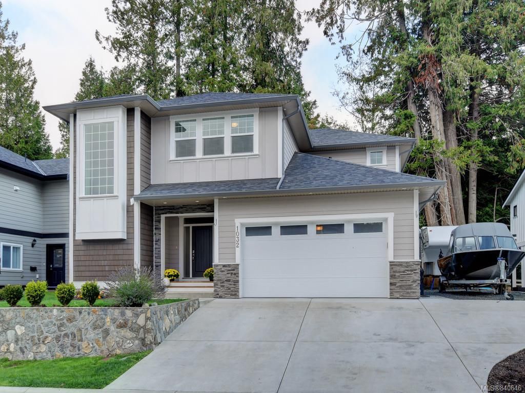 Main Photo: 1032 Deltana Ave in Langford: La Olympic View House for sale : MLS®# 840646