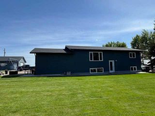 Photo 9: 160025 TWP RD 102 in Rural Taber, M.D. of: Rural Taber M.D. Detached for sale : MLS®# A2135789