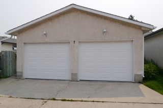 Photo 10: 7 Lakeglen Drive in Winnipeg: Waverley Heights Single Family Detached for sale (South Winnipeg)  : MLS®# 1518742