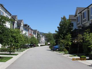 Photo 1: 69 3010 RIVERBEND Drive in Coquitlam: Coquitlam East Townhouse for sale in "WESTWOOD" : MLS®# R2082047