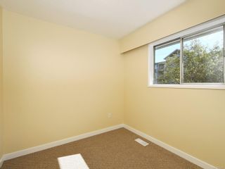 Photo 11: 2832 Jacklin Rd in Langford: La Langford Proper Half Duplex for sale : MLS®# 854247
