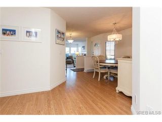 Photo 3: 503 6880 Wallace Dr in BRENTWOOD BAY: CS Brentwood Bay Row/Townhouse for sale (Central Saanich)  : MLS®# 686776
