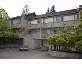 Photo 1: 24 2978 WALTON Avenue in Coquitlam: Canyon Springs Townhouse for sale in "CREEK TERRACE" : MLS®# V766410