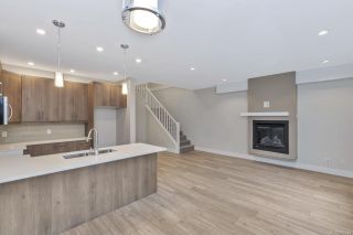 Photo 3: 937 Echo Valley Pl in Langford: La Bear Mountain Row/Townhouse for sale : MLS®# 875844