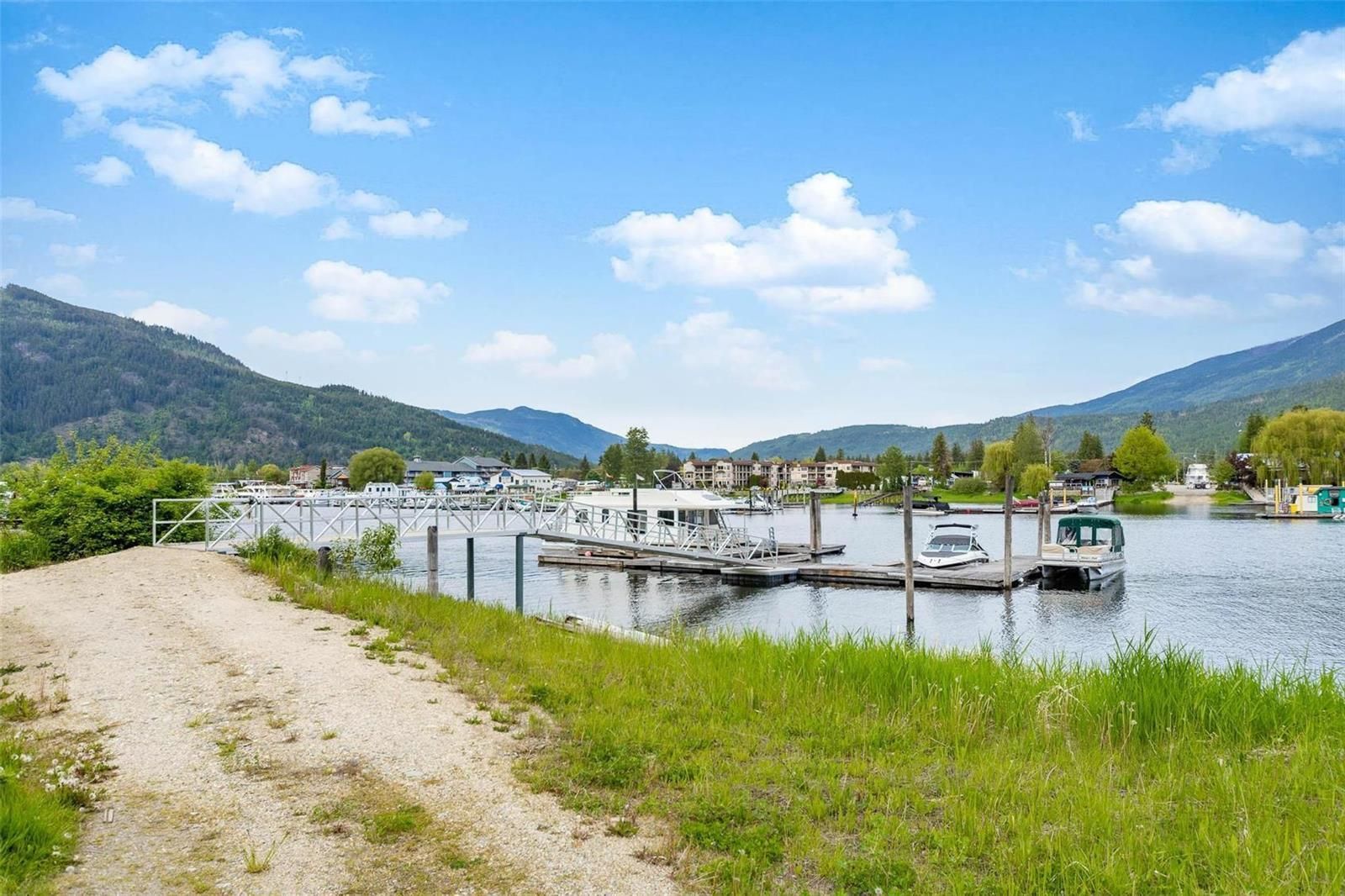 Photo 49: Photos: 427-429 Old Spallumcheen Road, in Sicamous: House for sale : MLS®# 10253629