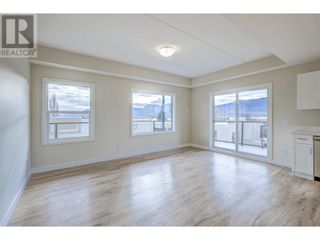 Photo 12: 5640 51st Street Unit# 308 in Osoyoos: House for sale : MLS®# 10305879