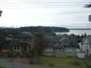 Photo 2: 1143 ESQUIMALT AVE in West Vancouver: Ambleside House for sale