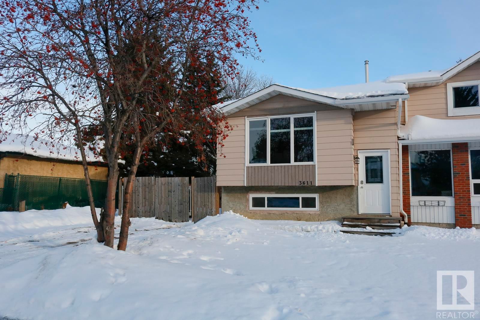 Main Photo: 3611 60 Street in Edmonton: Zone 29 House Half Duplex for sale : MLS®# E4273989