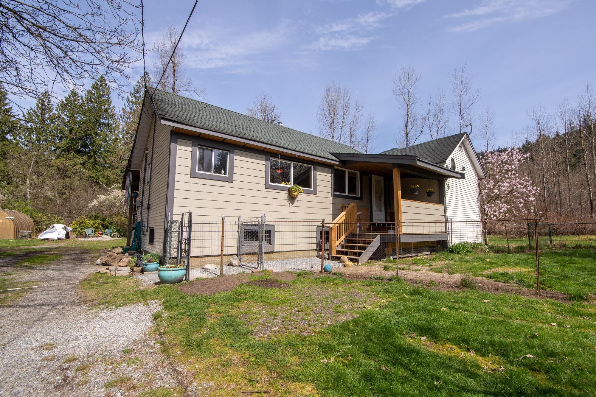 Main Photo: 35953 PATTISON Road in Mission: Durieu House for sale : MLS®# R2674699