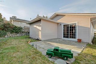 Photo 16: 24 Eagle Lane in VICTORIA: VR Glentana Manufactured Home for sale (View Royal)  : MLS®# 775804