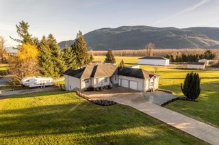 Photo 1: 8552 THOMPSON Road in Mission: Dewdney Deroche House for sale : MLS®# R2650249