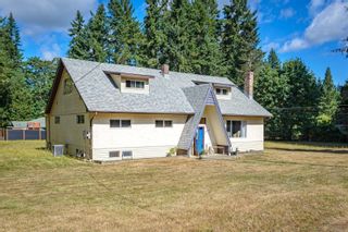 Photo 2: 2365 Lake Trail Rd in Courtenay: CV Courtenay West House for sale (Comox Valley)  : MLS®# 885239