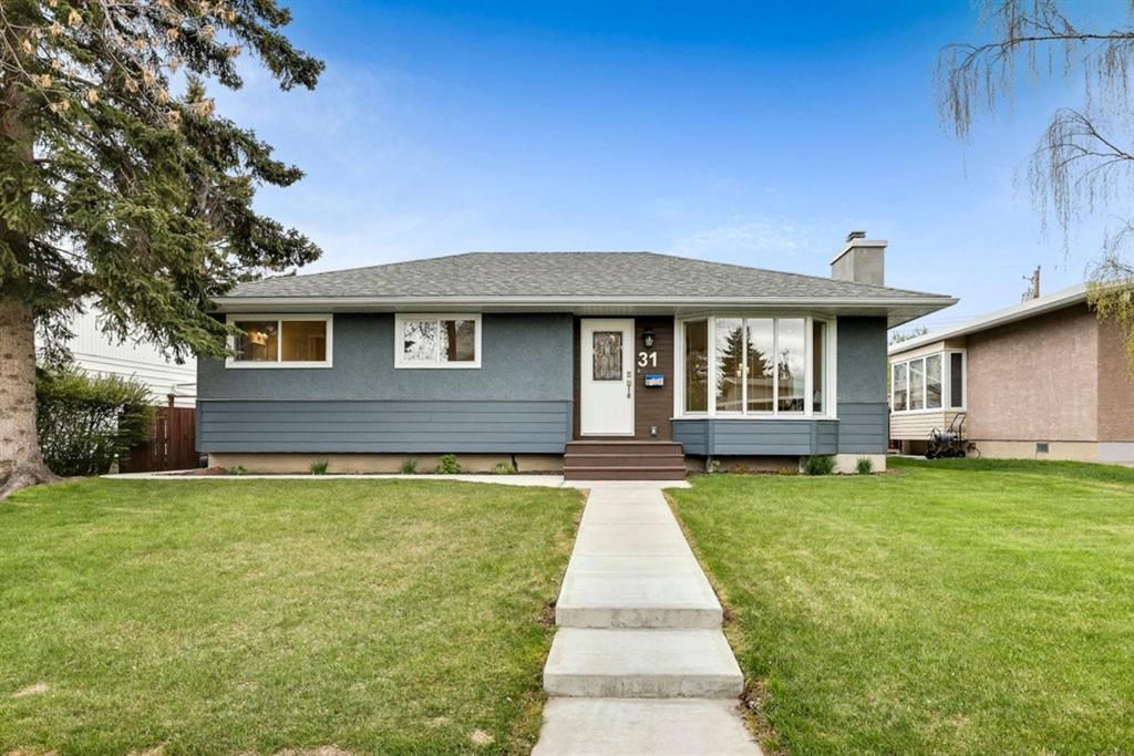 Main Photo: 31 Baker Crescent NW in Calgary: Brentwood Detached for sale : MLS®# A1219749