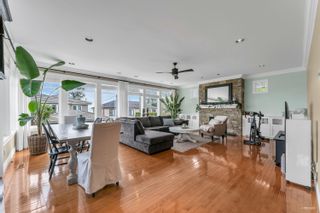Photo 2: 13088 MARINE Drive in Surrey: Crescent Bch Ocean Pk. House for sale in "OCEAN PARK" (South Surrey White Rock)  : MLS®# R2763099