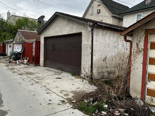 Photo 3: 554 Agnes Street in Winnipeg: West End Residential for sale (5A)  : MLS®# 202313873