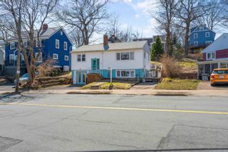 Photo 1: 1 Crichton Park Road in Dartmouth: 13-Crichton Park, Albro Lake Residential for sale (Halifax-Dartmouth)  : MLS®# 202406566