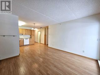 Photo 5: 2 Bedroom Condo in Spruce Terrace Condominiums!