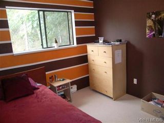 Photo 9: 589 Hansen Ave in VICTORIA: La Thetis Heights Half Duplex for sale (Langford)  : MLS®# 578189