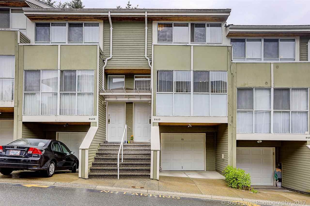 Main Photo: 8410 CORNERSTONE Street in Vancouver: Champlain Heights Townhouse for sale in "MARINE WOODS" (Vancouver East)  : MLS®# R2178515