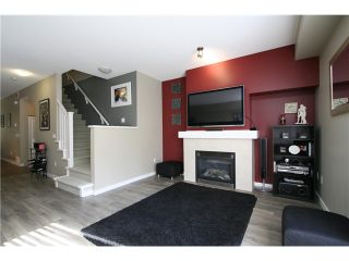 Photo 2: 10 55 HAWTHORN Drive in Port Moody: Heritage Woods PM Townhouse for sale in "COBALT SKY" : MLS®# V1034207