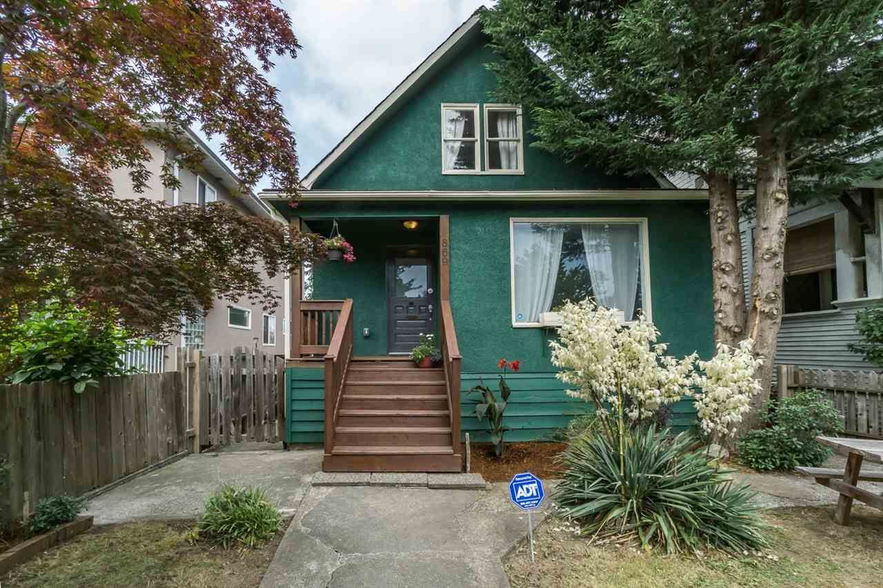 Main Photo: 869 E 13TH Avenue in Vancouver: Mount Pleasant VE House for sale (Vancouver East)  : MLS®# R2242982
