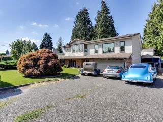 Photo 1: 960 PORTER Street in Coquitlam: Harbour Chines House for sale in "Harbour Chines" : MLS®# R2817227
