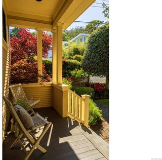 Photo 4: 363 Sunset Ave in Oak Bay: OB Gonzales House for sale : MLS®# 932168