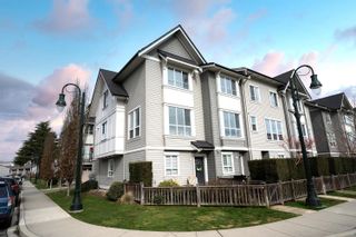 Photo 4: 16 4949 47A Avenue in Ladner: Ladner Elementary Townhouse for sale in "Village Gardens" : MLS®# R2660076