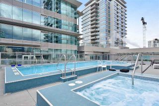 Photo 17: 2002 125 E 14 Street in North Vancouver: Central Lonsdale Condo for sale in "CENTREVIEW" : MLS®# R2366804