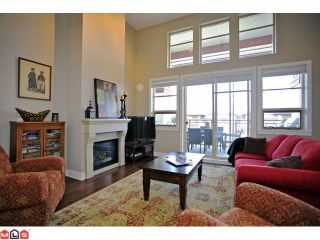 Photo 4: 308 16469 64 Avenue in Surrey: Cloverdale BC Condo for sale in "St. Andrews at Northwest" (Cloverdale)  : MLS®# F1123880