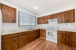 Photo 10: 27 Fonda Hill SE in Calgary: Forest Heights Semi Detached (Half Duplex) for sale : MLS®# A2131674