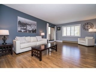 Photo 4: 202 33870 FERN Street in Abbotsford: Central Abbotsford Condo for sale in "Fernwood Manor" : MLS®# R2160249