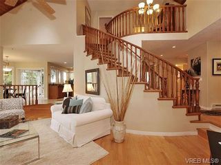 Photo 3: 948 Page Avenue in : La Glen Lake House for sale (Langford)  : MLS®# 320355
