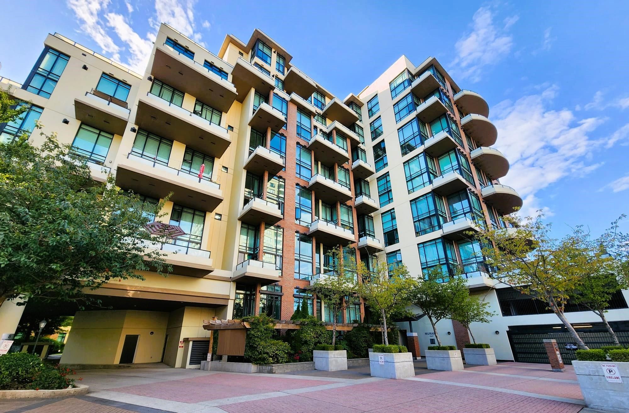 Main Photo: 519 10 RENAISSANCE Square in New Westminster: Quay Condo for sale in "Murano Lofts" : MLS®# R2819029