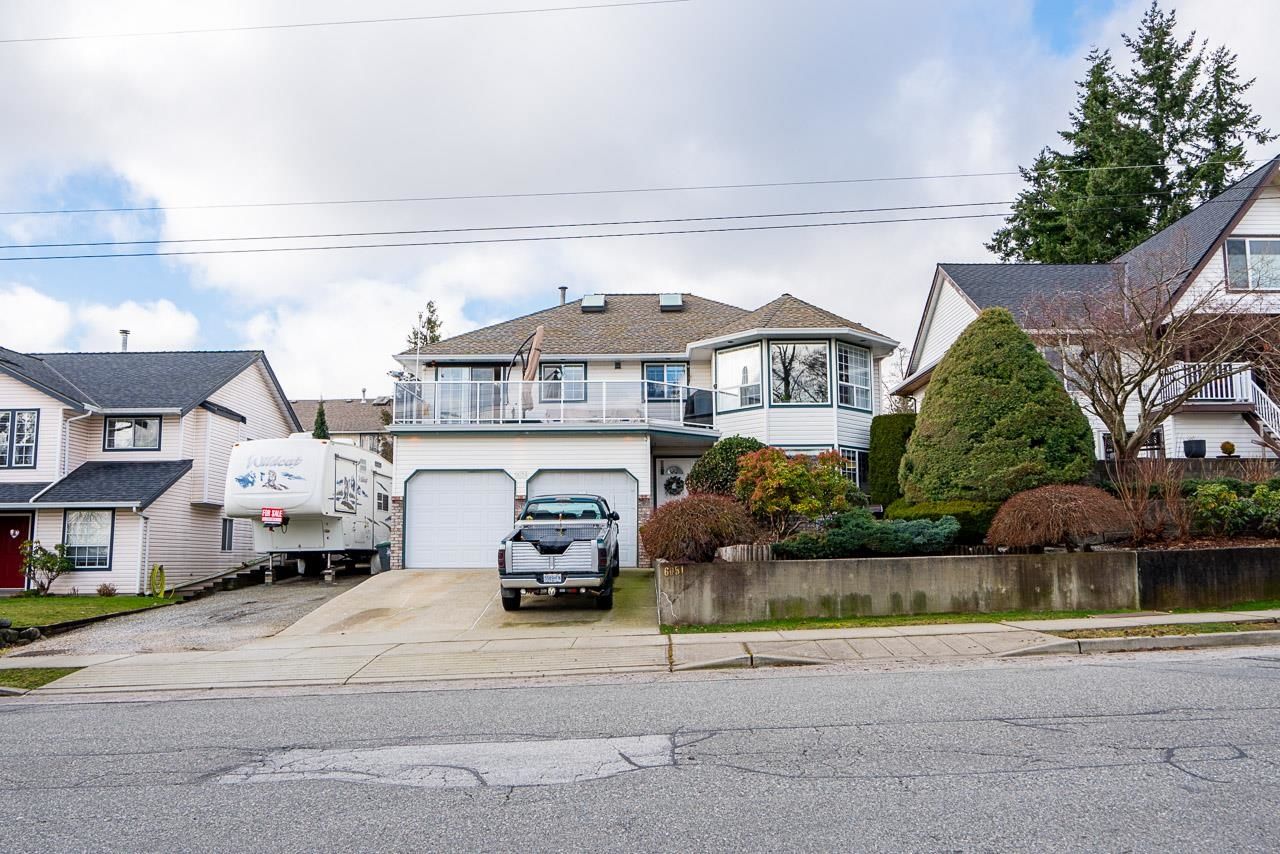 Main Photo: 6051 190 STREET in SURREY: Cloverdale BC House  (Cloverdale)  : MLS®# R2848293