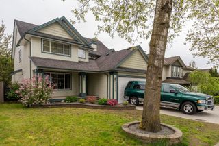 Photo 2: 4076 OLD CLAYBURN Road in Abbotsford: Abbotsford East House for sale in "BATEMAN" : MLS®# R2879347