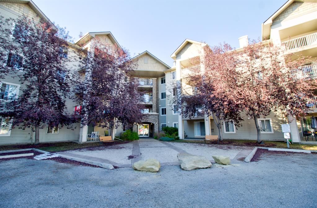Main Photo: 116 3000 Somervale Court SW in Calgary: Somerset Apartment for sale : MLS®# A2004429