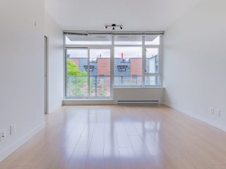 Photo 3: 325 2788 PRINCE EDWARD Street in Vancouver: Mount Pleasant VE Condo for sale in "Uptown" (Vancouver East)  : MLS®# R2702456